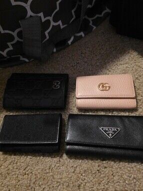 Gucci & Prada 4 SET of Key Holders/ Resellers DREAM/ AWESOME CONDITION!
